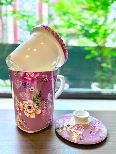 数量限定】客家花布柄マグカップ – 美麗（メイリー）！台湾